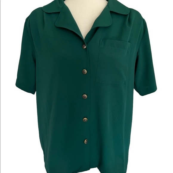 Woman's Collared Button Down Emerald Green Blouse - Picture 1 of 8